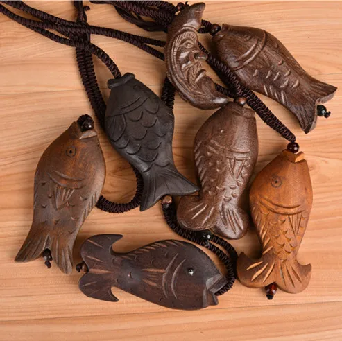 Factory Outlet Tibetan Ethnic Ancient Jewelry Lucky Fish Wooden Pendant Vintage Necklace Long Necklace For Women