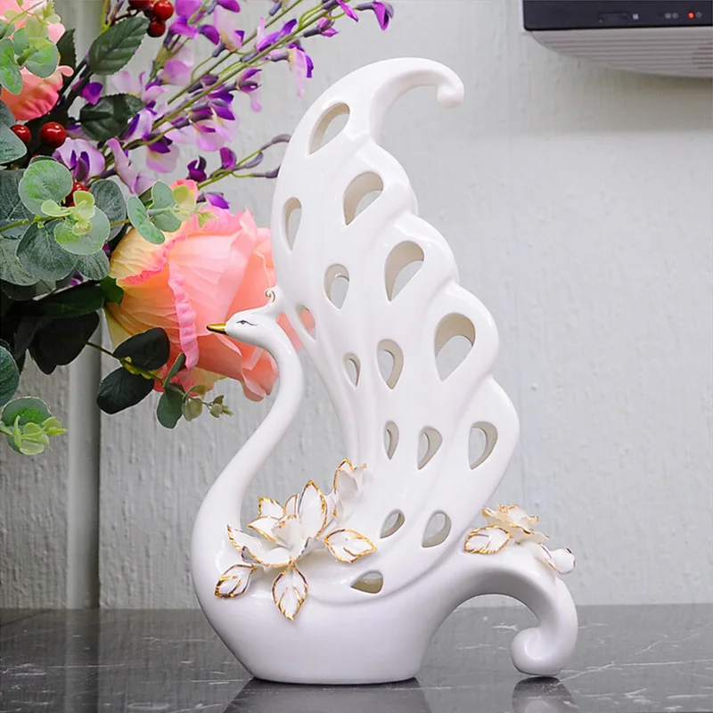 D creative Home Furnishing ornaments ornaments ceramic crafts European peacock birthday gift wedding gift set