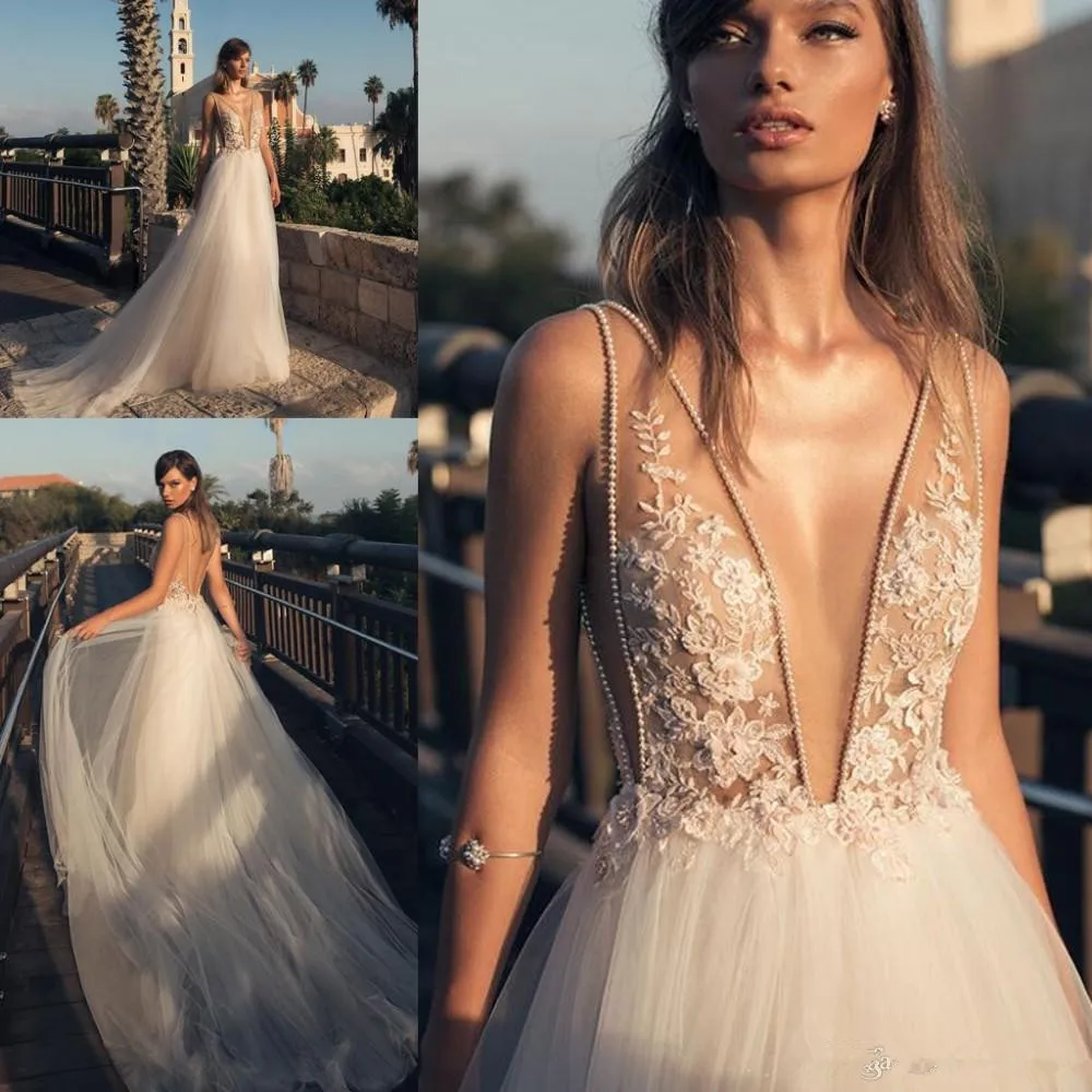 Boho Paese Stile Sexy Abiti Da Profondo Scollo A V Anteriore e Posteriore In Rilievo Appliqued Merletto di Tulle Lungo Abito Da Sposa Nuovo Stile Su Misura