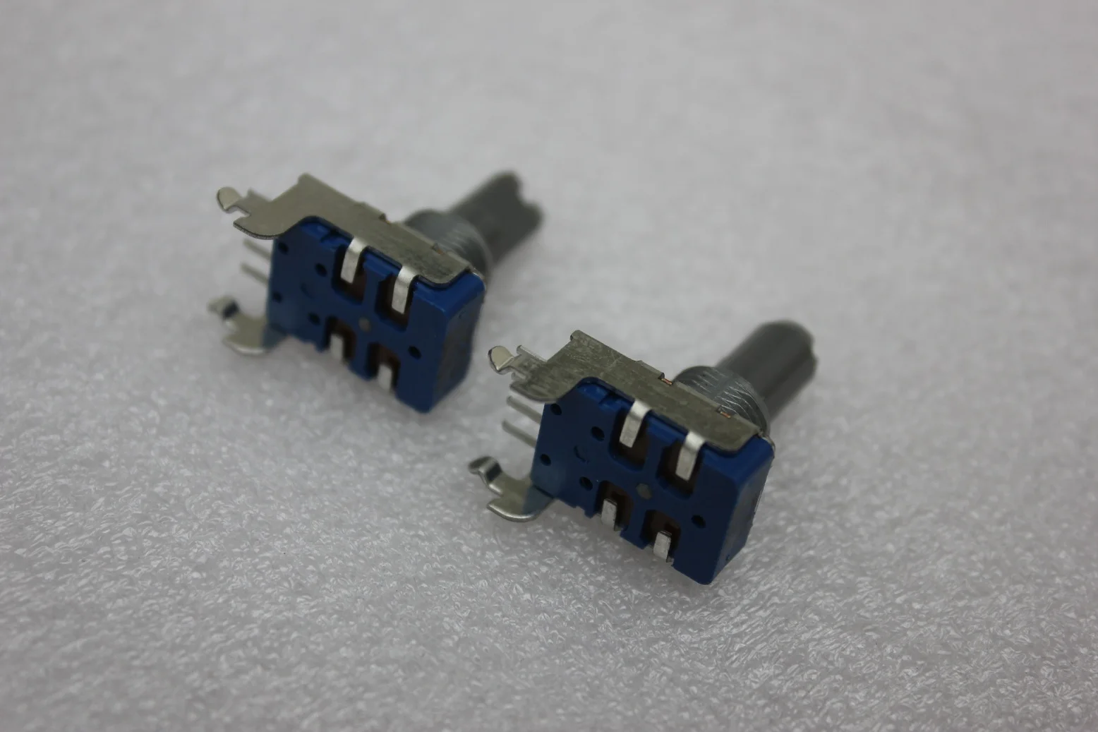 

FOR Roland keyboard speaker KC110 KC350 KC550 KC880 original imported volume potentiometer