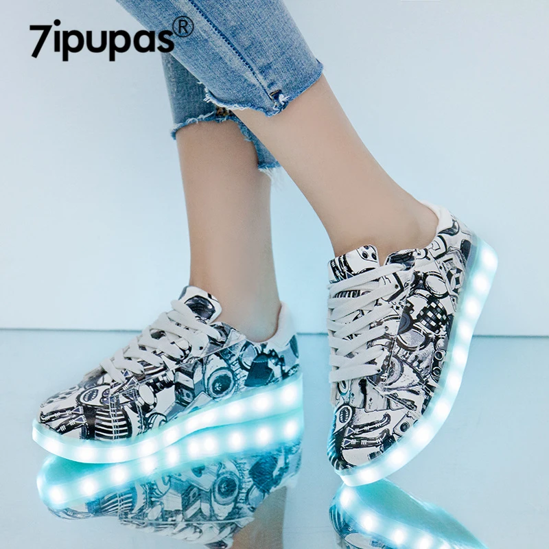 7ipupas 27-44 USB charging Fashion LED Shoe 2018 New Graffiti glowing sneaker for kid boy girl unisex Luminous Light Up Sneakers