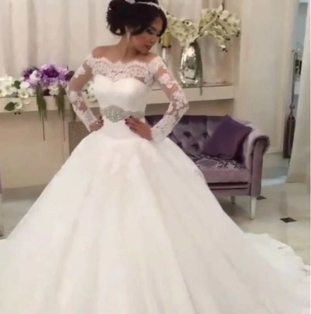 Vestido de boda de lujo de manga larga, traje de novia de encaje, cinturón de cristales de talla grande, Arabia Saudita