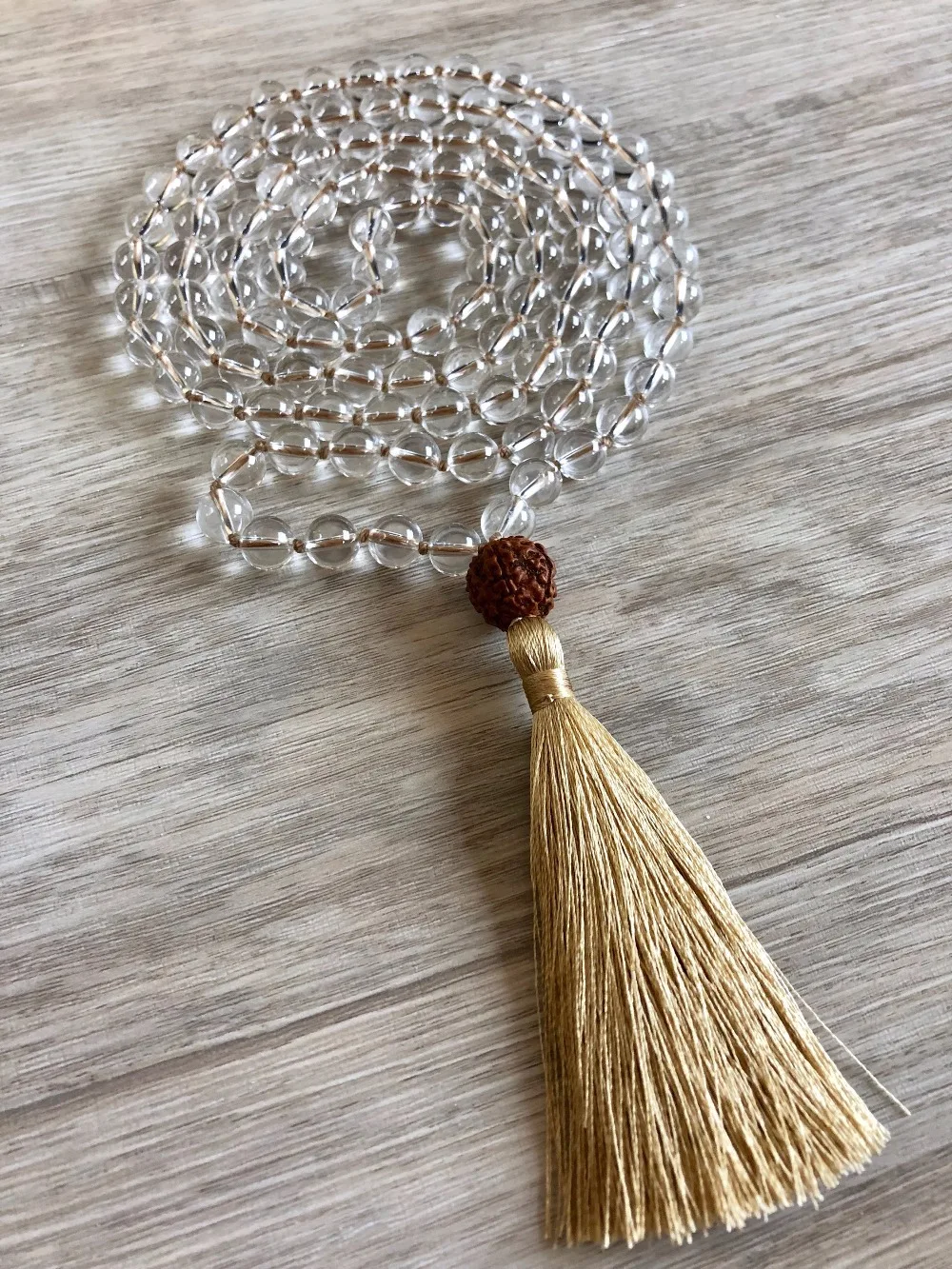 108 Mala Perlenkette Weiß Quarz Halskette Verknotet quaste Halsketten Gebet Yoga schmuck Rudraksha Meditation Mala Halsketten – Detail 3