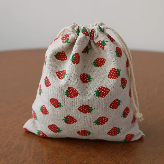 

2016 Strawberry Linen Cotton Storage Bag 50pcs/Lot 14x16cm Drawstring Bags Pouch For Christmas Gifts Packaging