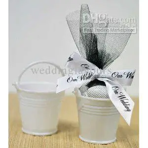 

50pcs/lot+FREE SHIPPING! Metal White Mini Pails Wedding Favors, mini pails,tin candy box, gift package sweet favor boxes nice p