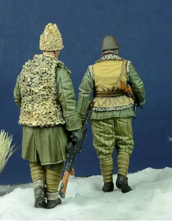 Unpainted Kit 1/35 Romanian Infantry walking Eastern Front  soldier  figure Historical Uncolor Figure Resin  Kit model