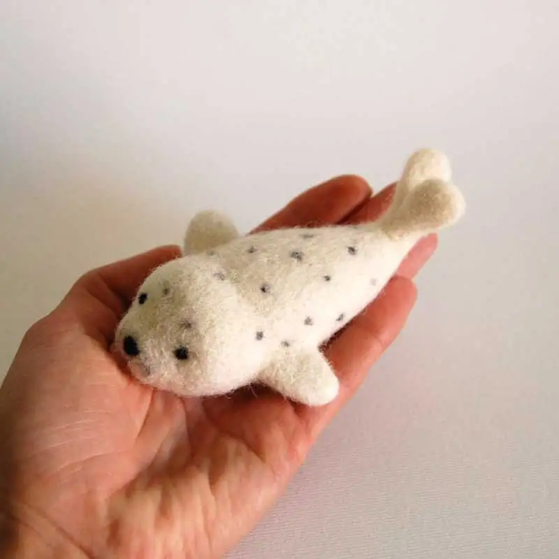 Non-Finished Felt Kit Needle Felting white dolphin Special Birthday Gift Poked Kits Handcarft DIY Wool Felting Material Package