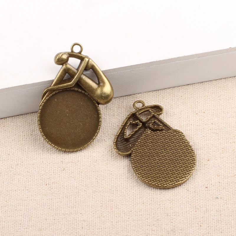 10pcs Antique Bronze blank cameo cabochon settings 25mm round inner size pendant necklace base mountings diy jewelry accessories