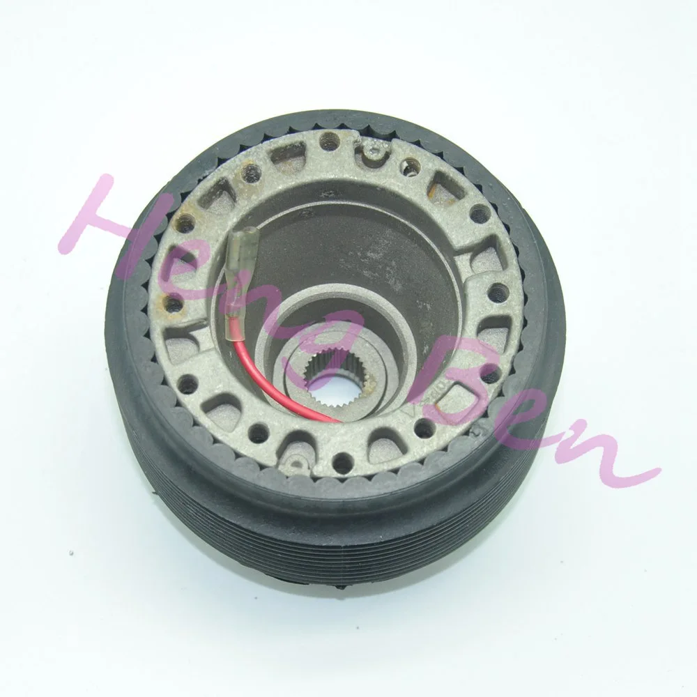 STEERING WHEEL HUB BOSS KIT ADAPTER   (SU-4)