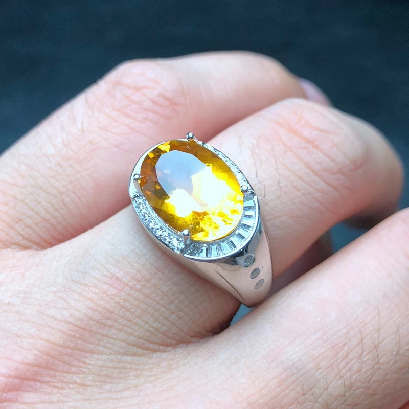 

In-kind photo Beautiful color, new men's ring, 925 silver, Brazilian natural citrine, classic atmosphere