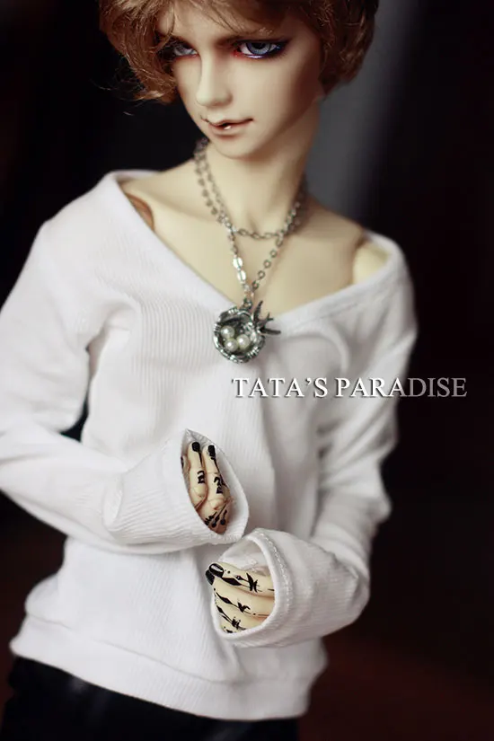 

1/4 1/3 scale BJD clothes V-neck T-shirt doll accessories for BJD/SD EID.Not included doll,shoes and other accessories NO0429