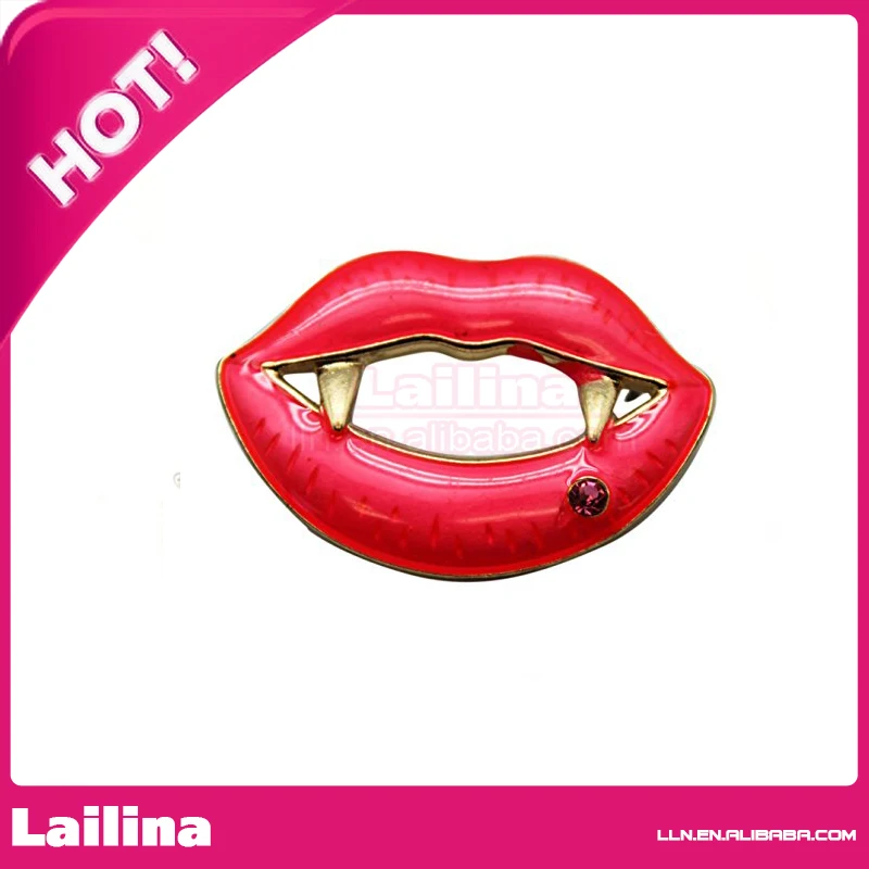 

Hot Sale 100pcs/lot 45mm Fanged Vampire Lip Fashion Brooch For Halloween
