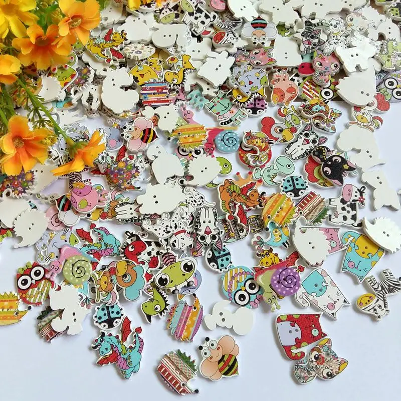 New 50PCs/lot Scrapbook buttons decorative Wooden Buttons Random Mixed Animal wood Buttons for Craft botones de madera