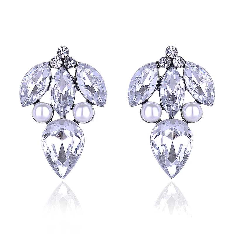 Exotic Face Design Acrylic Stud Earrings Imitation Pearl Rhinestone Decoration Piercing Earrings Fashion Women Jewelry
