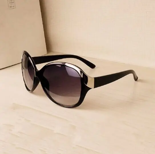 

2019 High Quality Women Sunglasses Luxury Fashion Summer Sun Glasses Women's Vintage Sunglass Goggles Eyeglasses R167