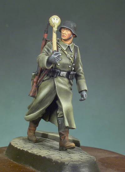 1:35 Resin kit    anti-armor infantry