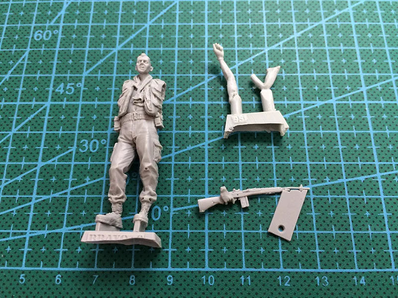 Unpainted Kit  1/ 35 Vietnam stand man Mohawk   figure Historical  Figure Resin  Kit