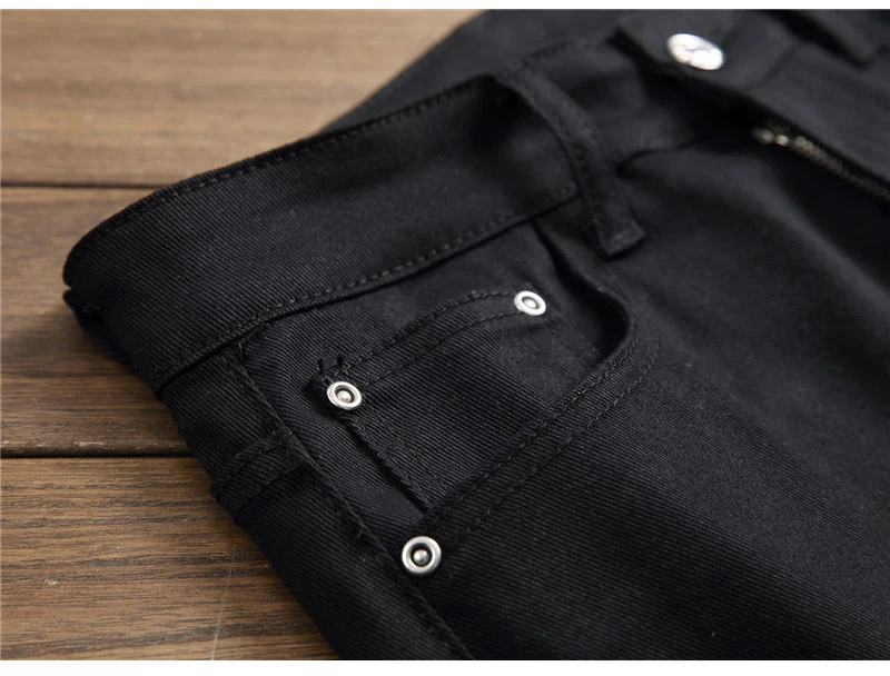 Sokotoo Herren Jeans mit Buchstabenmuster, Schwarz, Modische Bemalte Slim-Fit Stretch-Baumwoll-Denim-Streifenhose – Detail 5