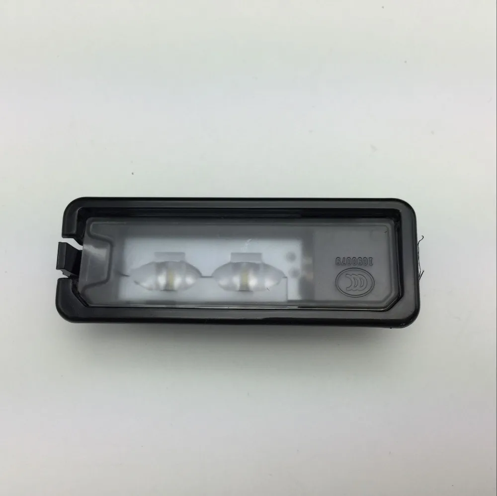 2 Pieces 1 Pair for VW Passat B7 CC Golf 7 LED License Plate Light Number Plate Lamp 35D 943 021 A