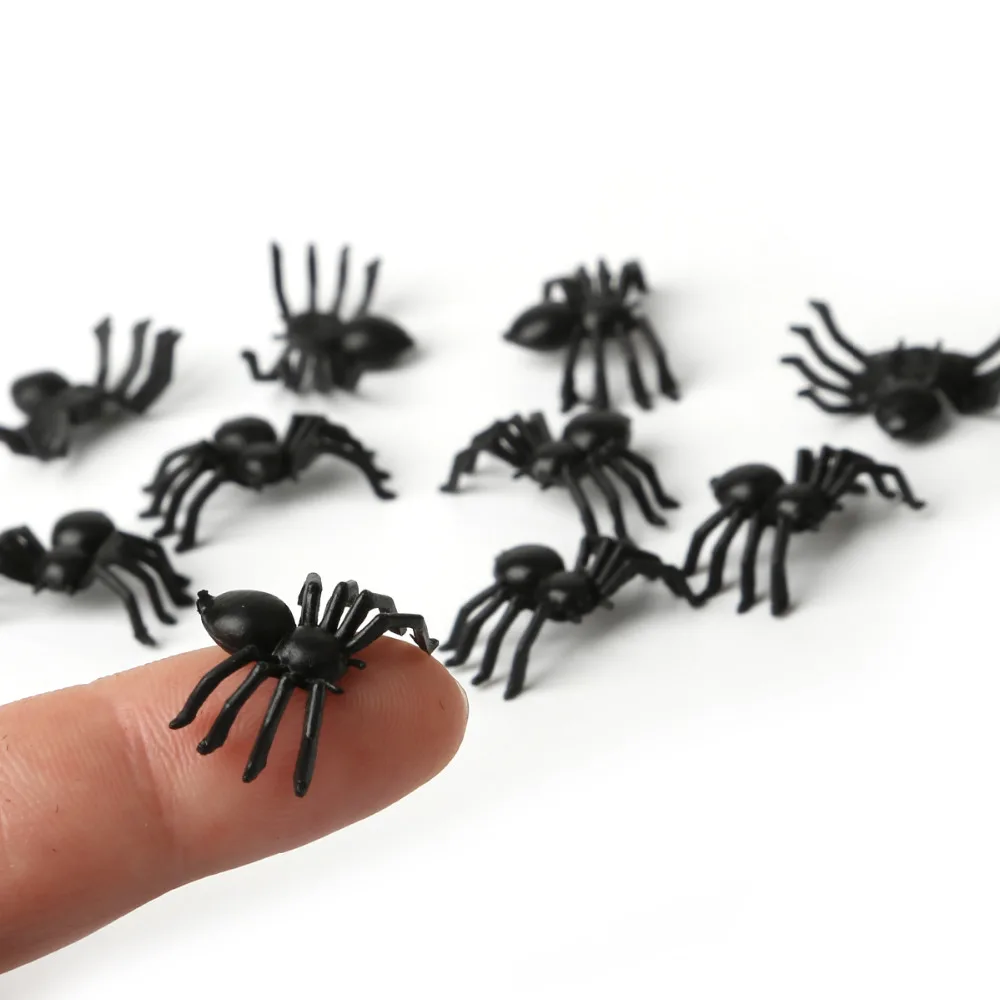 50 pcs 21*14mm Halloween Decoration Black Plastic Spider Funny Black Fake Spiders Halloween Funny Joking Prank Realistic Props