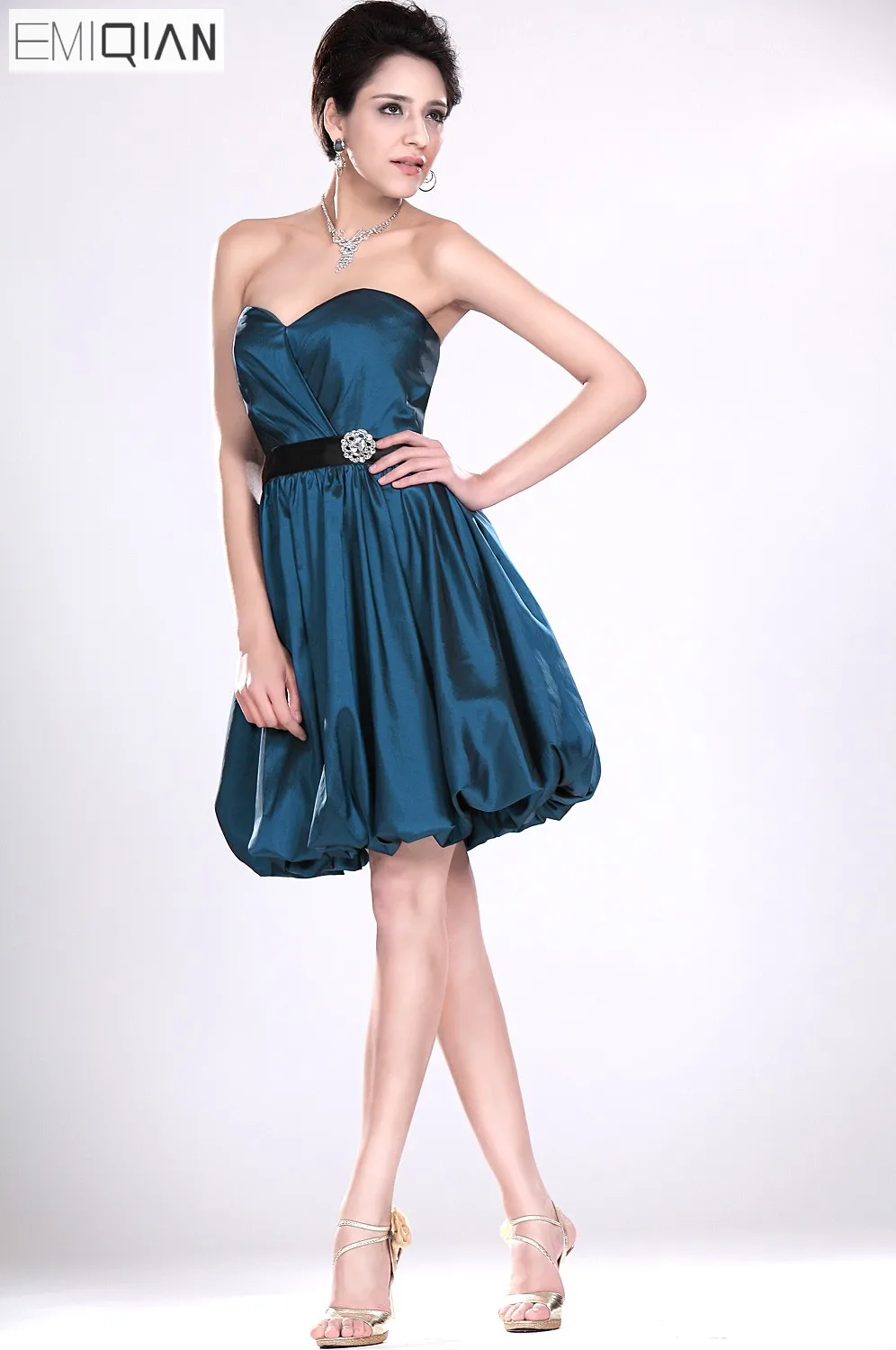 

Designer A Line Sweetheart Navy Blue Taffeta Bridesmaid Dress Knee Length Wedding Party Dress