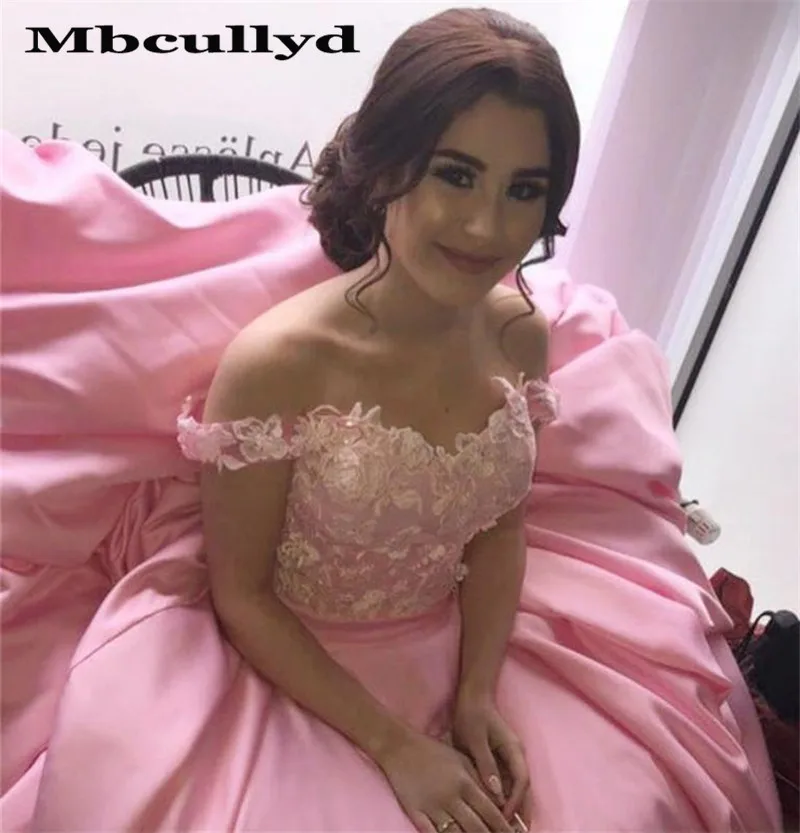 Mbcullyd Luxus Ballkleid Quinceanera Kleider 2019 Sexy Off Schulter vestido de 15 anos Chic Spitze Applique Rosa Süße 16 kleid