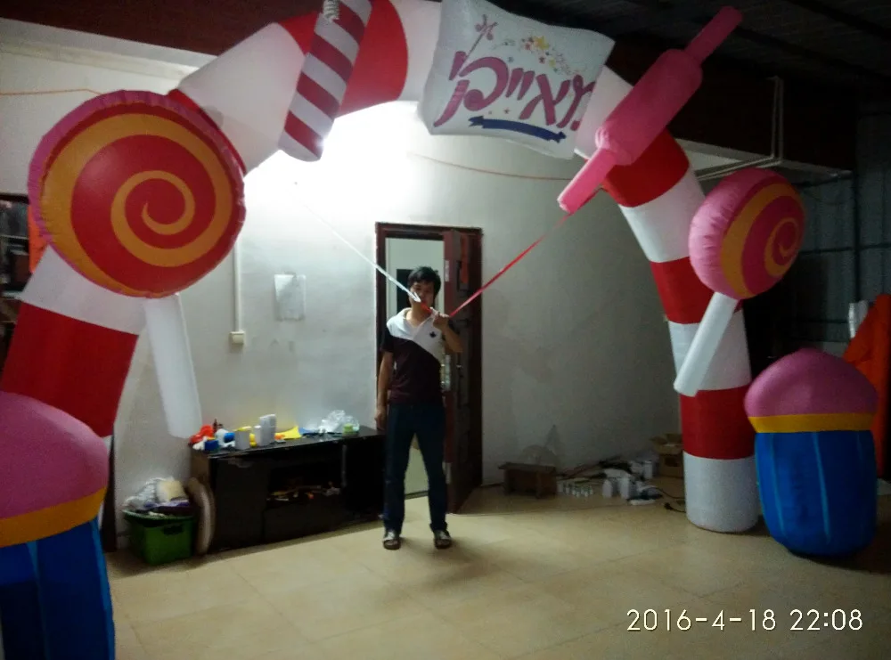 Perfect Designed Inflatable Candy Arch with Sugar-loaf and Mushroom and Other Christmas Items for Decoration