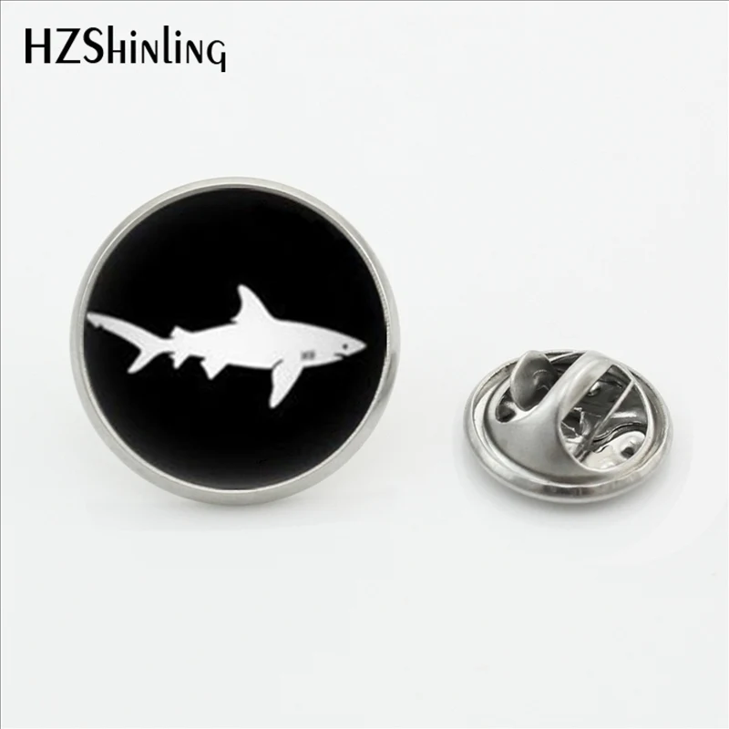 2017 New Sharks Butterfly Clasp Pin Sharks and Scuba Divers Collar Tips Glass Photo Stainless Steel Lapel Pins Women Accessories