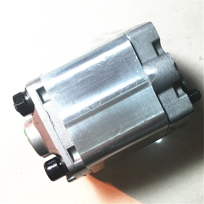 hydraulic gear pump cbk-f4.2, M16*1.5 the oil inlet and outlet on the other side, back inlet and outlet