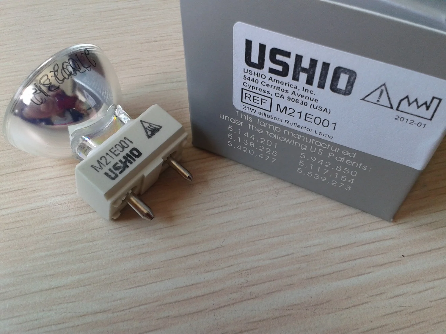 

For Ushio M21E001 Metal Halide bulb,Telepack Video Endoscope Light source,Hirox microscope,21W Arc Reflector Solarc Lamp