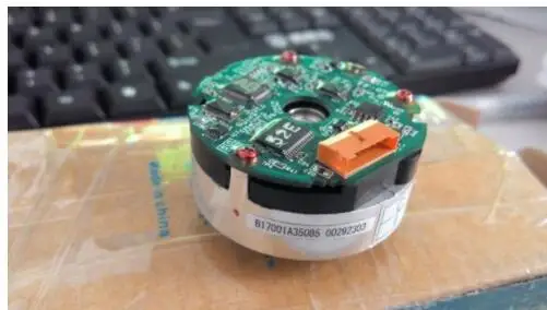 

UTSIH-B17CK AC servo motor encoder new without program