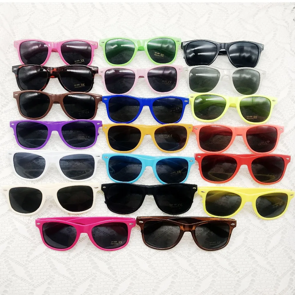 60 Pairs/Lot Wedding Party Return Gifts for Guests Neon 80's Style Sunglasses for Adults with Personlized Name Date Stickers