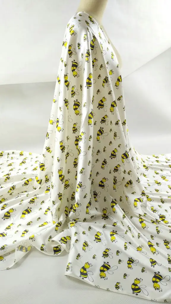 Free 2021 Woven 97% Mulberry Silk Fabric Sewing Material For Blouse Dress Yellow Honeybee Print Super Silk Strech Fabric Telas