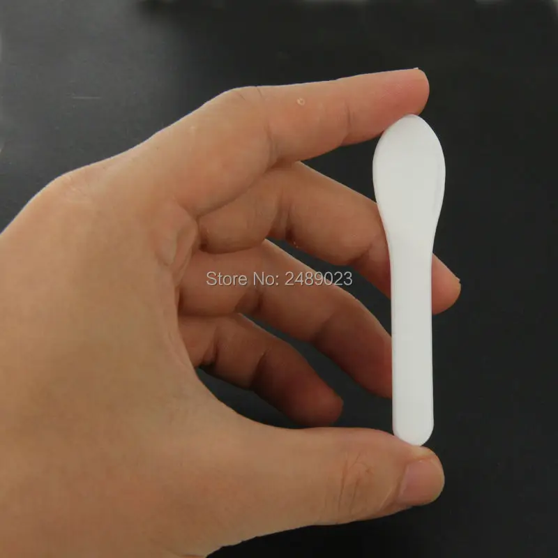 300 pcs Facial Mask Sticks Cosmetic Spatula Scoop DIY Face Mask Spoon Lady Makeup Mixing Tools White  Wholesale 7.4cm