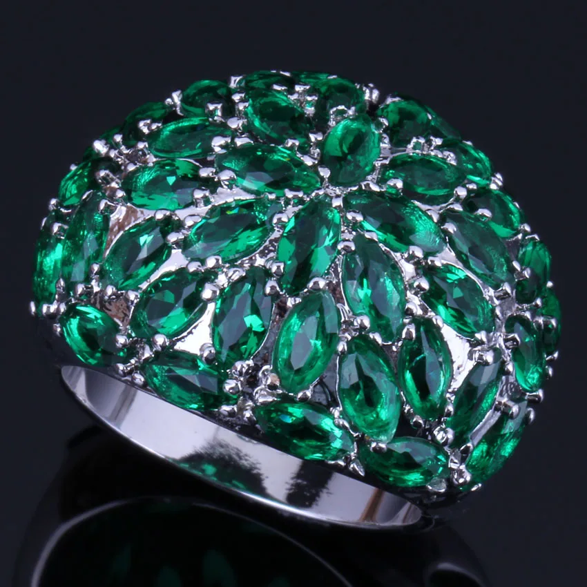 Luxurious Huge Green Cubic Zirconia Silver Plated Ring V0509