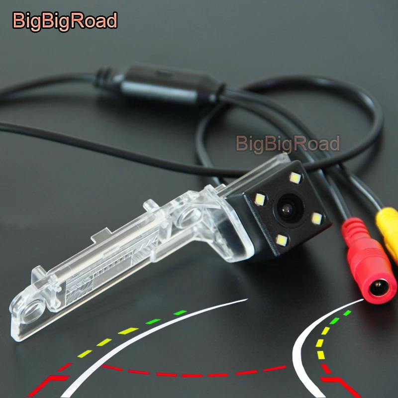 

BigBigRoad For Golf Plus Cross golf Passat Lingyu / Skoda Superb Car Intelligent Dynamic Trajectory Tracks Rear View Camera