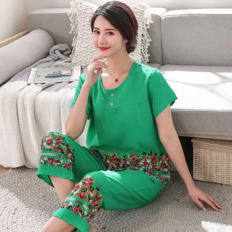 Women\'s  short sleeve Embroider Flower pajamas set Summer New 3XL cotton pyjamas For mother Soft Home Leisure wear