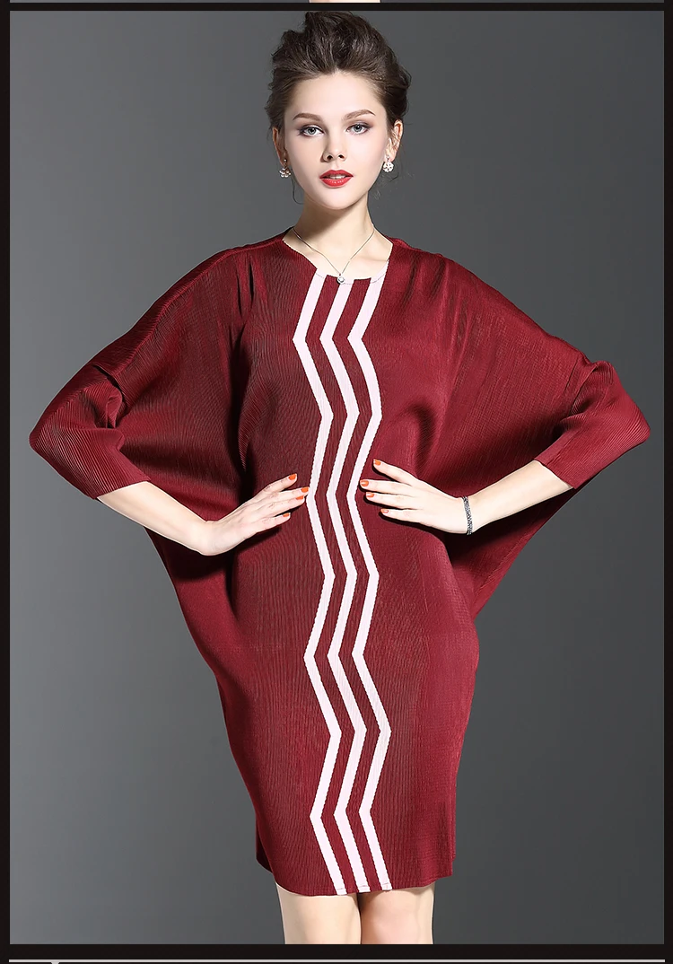 HOT SELLING Miyake women's  three quarter sleeve o-neck loose stripe batwing sleeve pleated one-piece dress IN STOCK