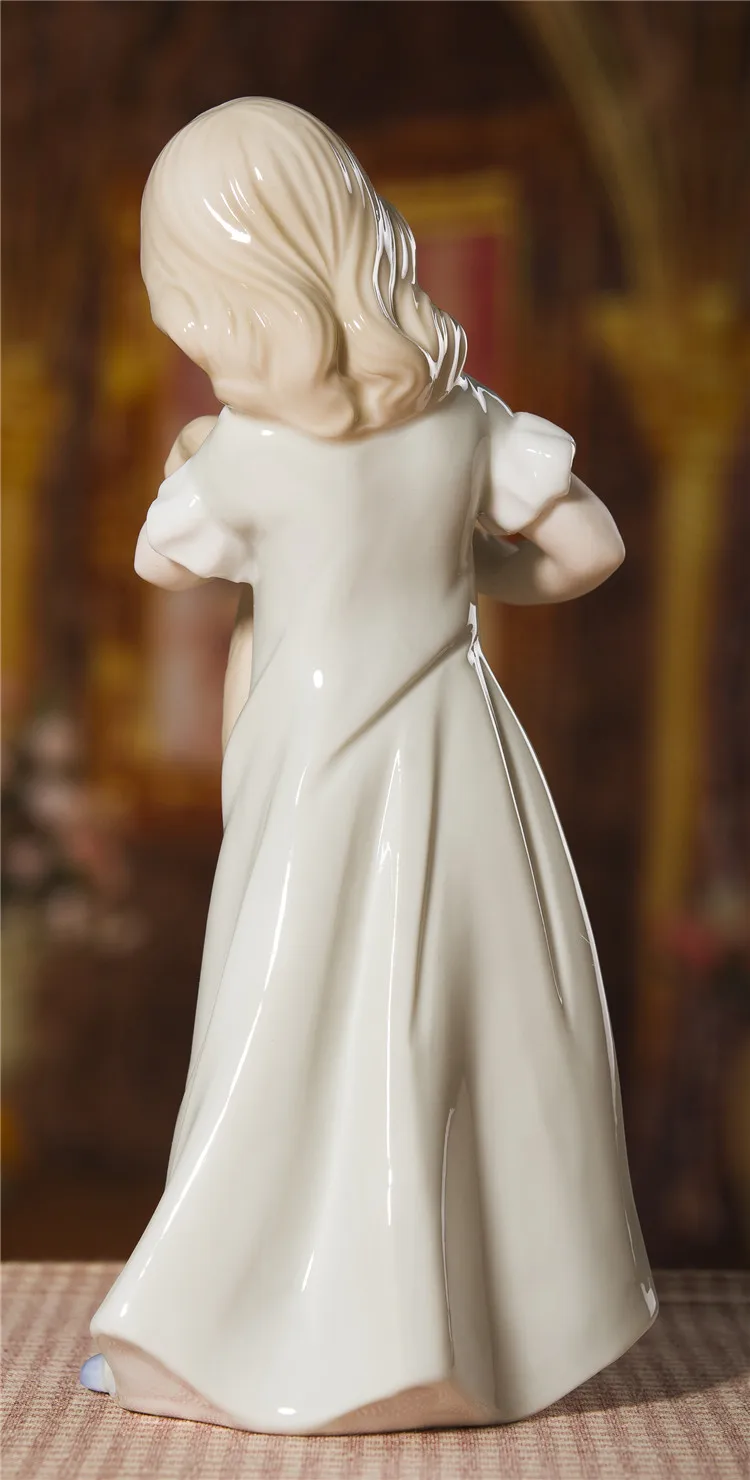 Porcelany dziewczyna i miś statuetka ceramiczne lalki figurka ornament do rękodzieła akcesoria na urodziny prezent i dekoracji pokoju