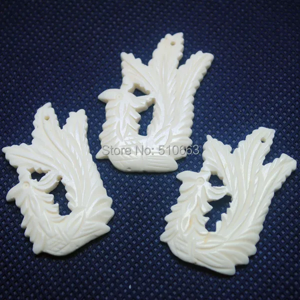 2PCS Men Pendants Natural White Polished Carving Bovine Bone Ox Bone Material Cattle Phoenix Bird Of Wonder Shape Size 30X45MM