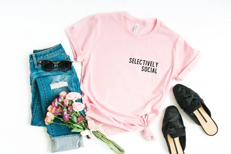 Skuggnas New Arrival Selectively Social T-shirt Introvert Anti-Social Shirt Pink Tees 90s aesthetic Fashion Clothing Drop ship