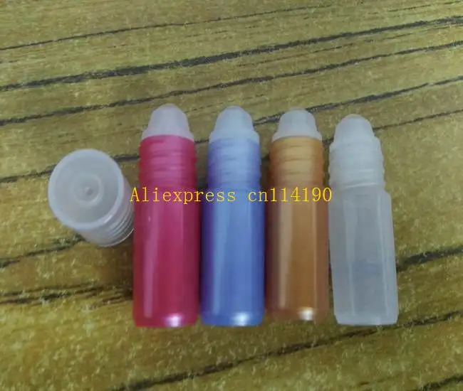 100 cái/lốc Miễn Phí Vận Chuyển Bán Buôn 3 ML Nhựa Cuốn Bóng Xách Tay essential oil chai Nước Hoa Rỗng Chai 5 màu sắc