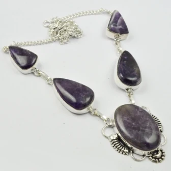 

Серебристое ожерелье с аметистом, покрытое медью, 48,5 см, N2206