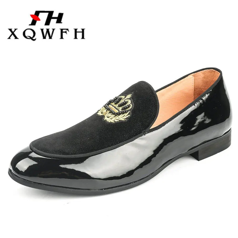 XQWFH Men Black Leather Shoes Fashion Crown Embroidery Loafers Men\'s Velvet Wedding Tuxedo Dress Shoes Male Flats Slippers