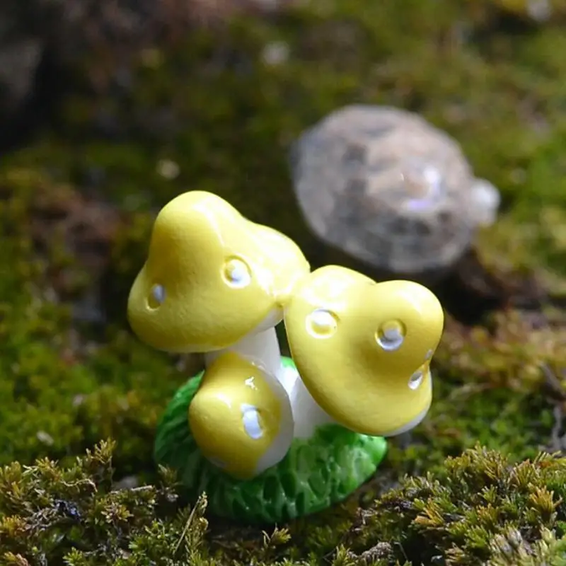 1 Pcs 4 Colors Cute Mini Resin Mushrooms Fairy Garden Ornament Miniature Bonsai Plants Pots Fairy DIY Doll House Decoration