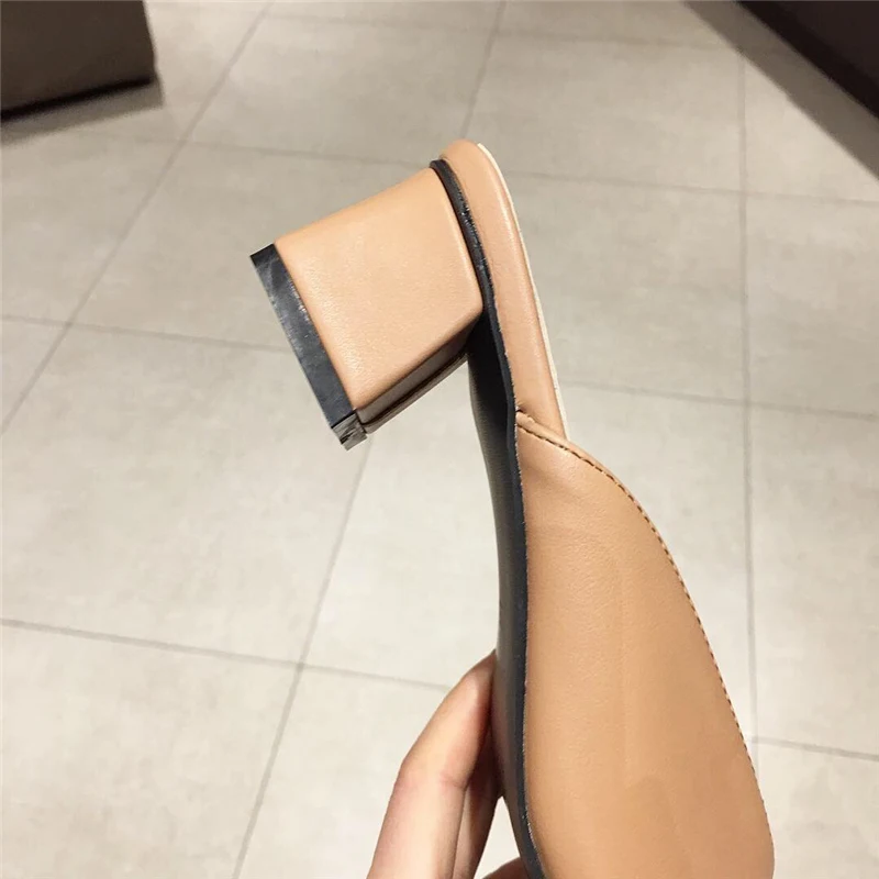 2021 Summer Fashion Women Pointed Toe Slipper Nude White Square Low Heels Outsides Ladies Slides Luxury Brand Beach Mules Shoes