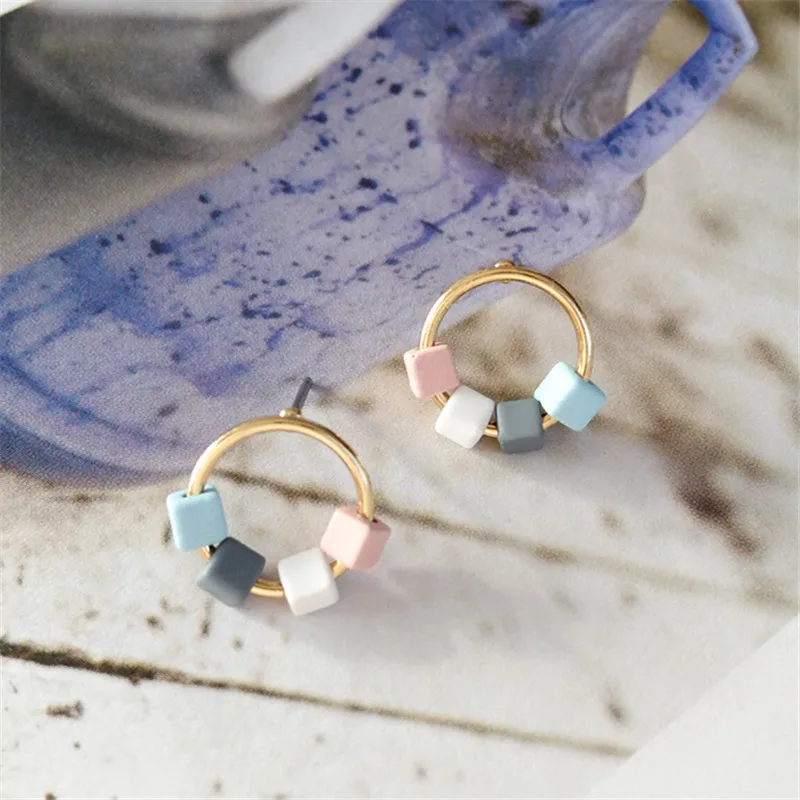 2021Color Earrings Creative Geometric Circular Earrings Ms Exquisite Fashion Earrings New Earrings a Birthday Present Girl Women