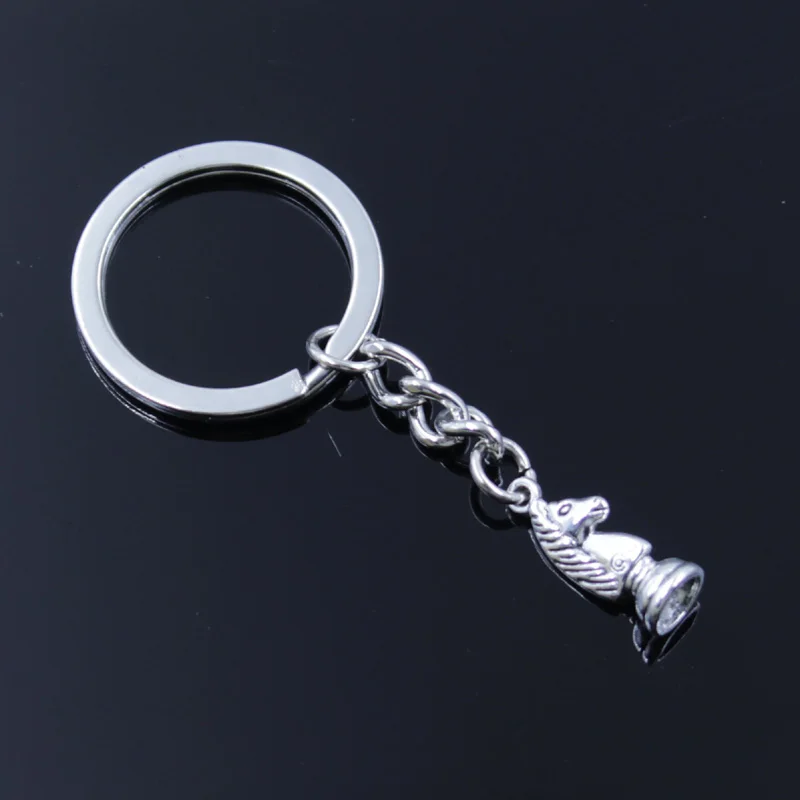 New Fashion Men 30mm Keychain DIY Metal Holder Chain Vintage Chess King Queen Rook Knight Pawn Bishop Silver Color Pendant Gift