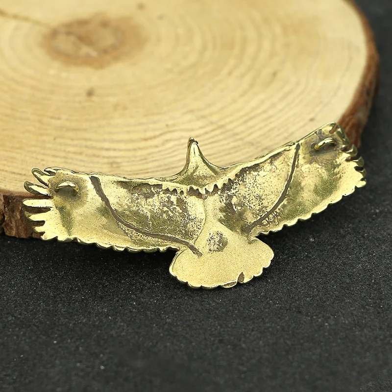 Copper Big Wings Eagle Keychain Pendants Retro Brass Animal Statue Key Chain Pendant Home Decoration Desk Ornament Festival Gift