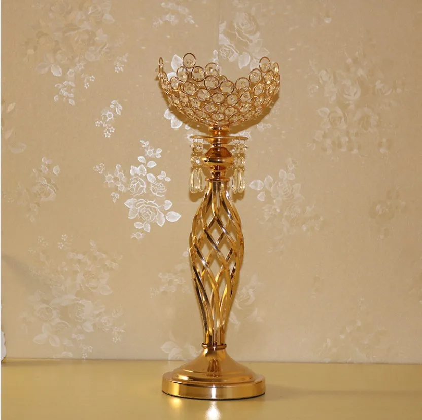 Creative Crystal Wedding Centerpiece Gold Candle Holder Metal Flower Stand Elegant Candlestick for Rustic Vintage Marriage